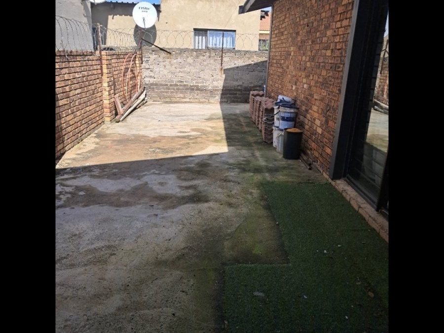 4 Bedroom Property for Sale in Actonville Gauteng