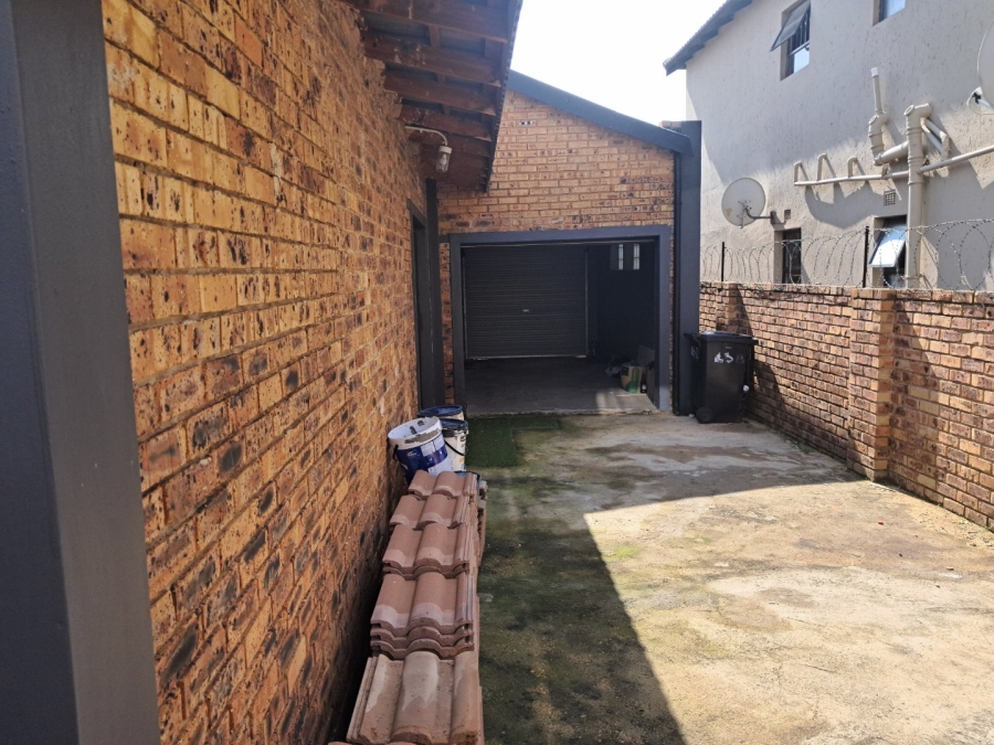 4 Bedroom Property for Sale in Actonville Gauteng