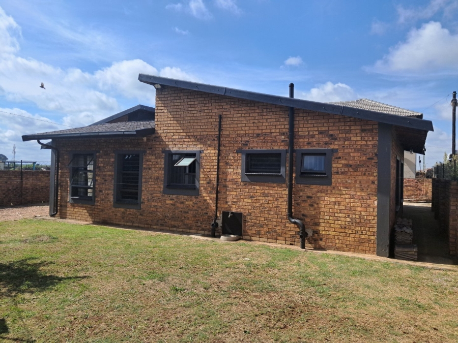 4 Bedroom Property for Sale in Actonville Gauteng