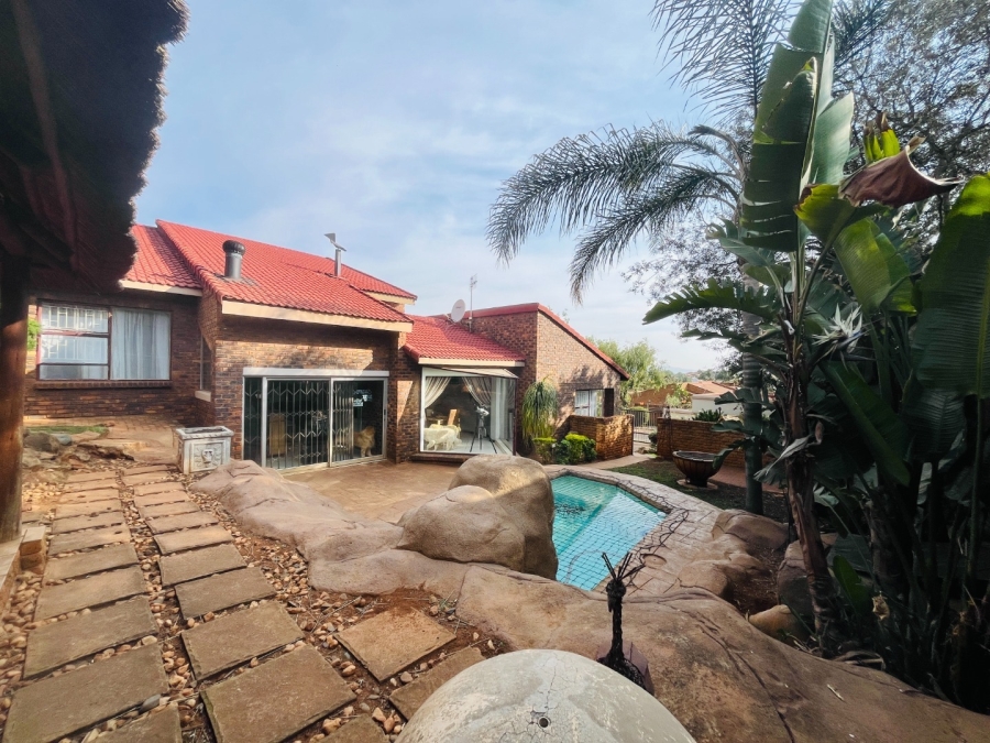4 Bedroom Property for Sale in Meyersdal Gauteng