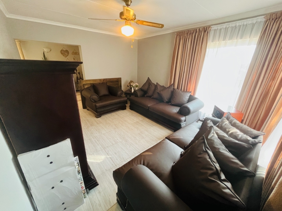 4 Bedroom Property for Sale in Meyersdal Gauteng