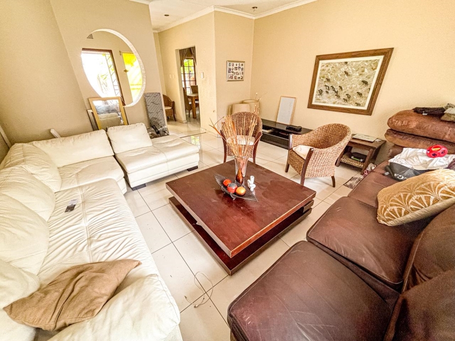 7 Bedroom Property for Sale in Brackenhurst Gauteng