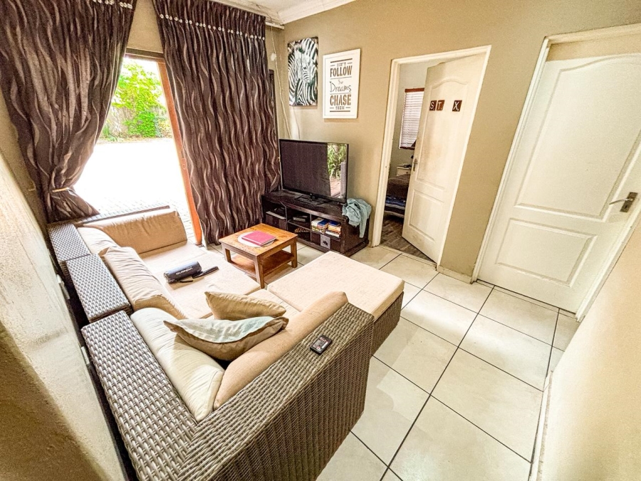 7 Bedroom Property for Sale in Brackenhurst Gauteng