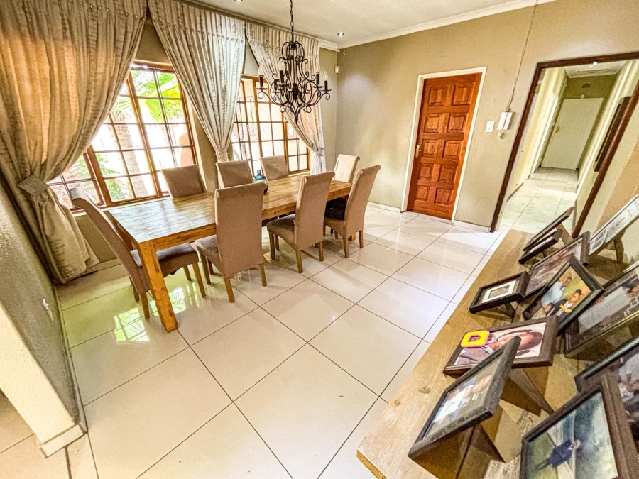 7 Bedroom Property for Sale in Brackenhurst Gauteng