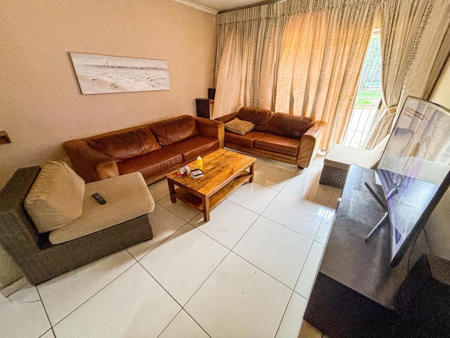7 Bedroom Property for Sale in Brackenhurst Gauteng
