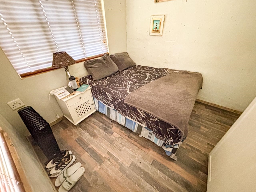 7 Bedroom Property for Sale in Brackenhurst Gauteng