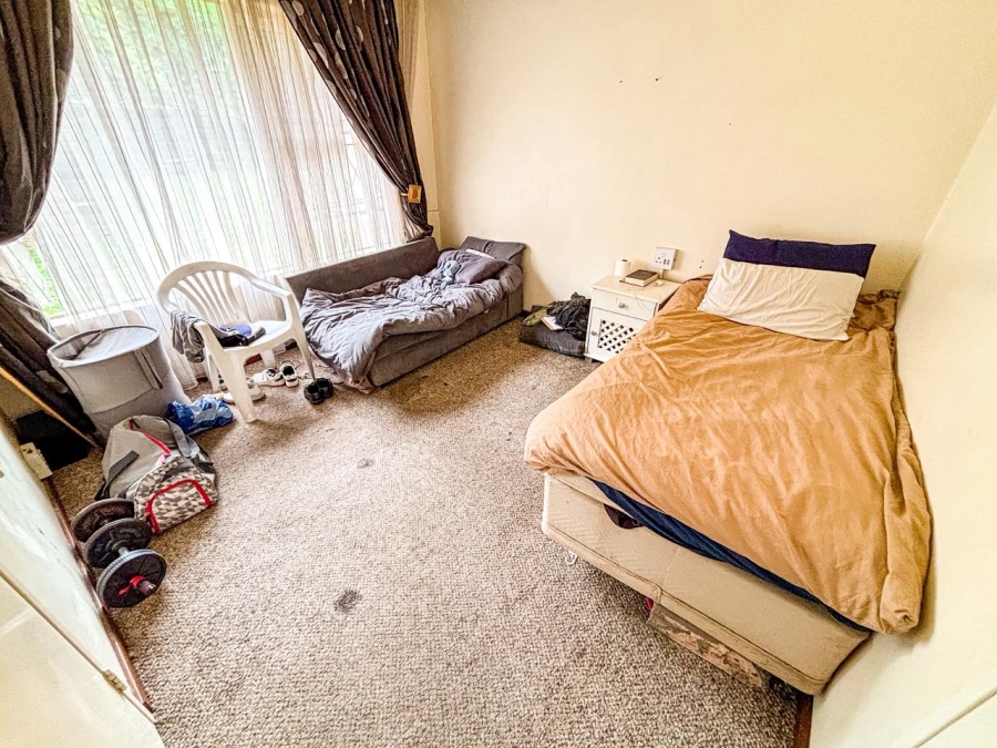 7 Bedroom Property for Sale in Brackenhurst Gauteng