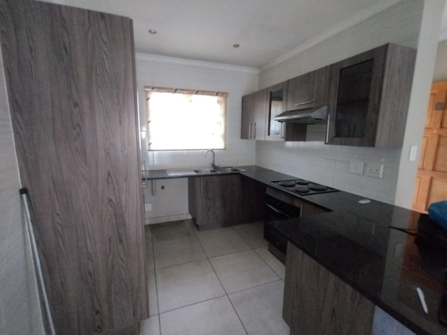 To Let 2 Bedroom Property for Rent in Bedfordview Gauteng