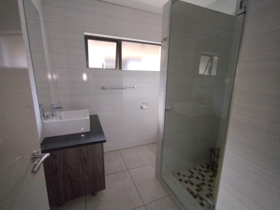 To Let 2 Bedroom Property for Rent in Bedfordview Gauteng