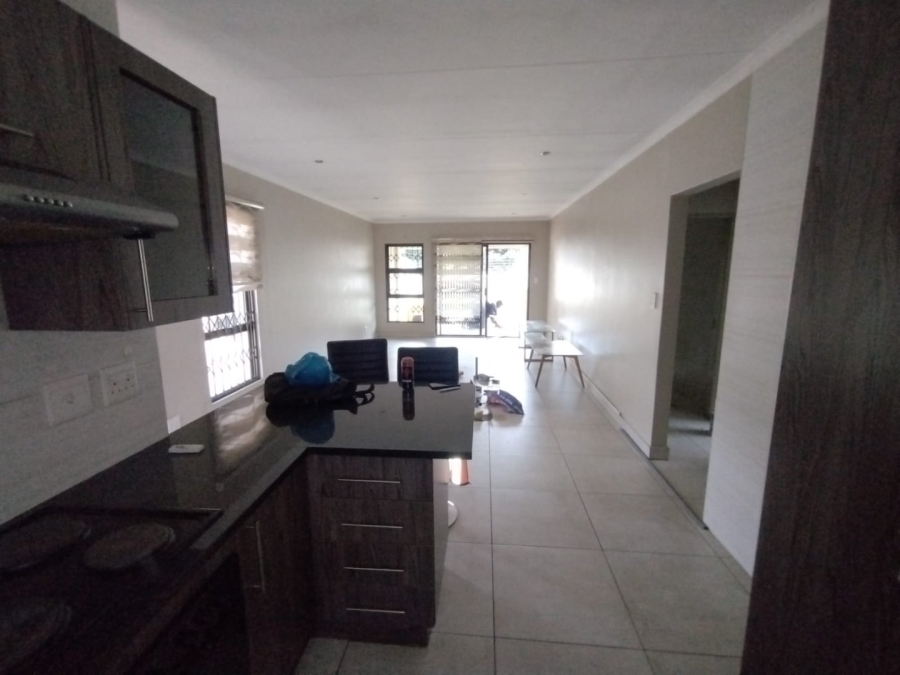 To Let 2 Bedroom Property for Rent in Bedfordview Gauteng