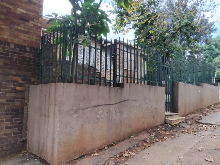 4 Bedroom Property for Sale in Bezuidenhout Valley Gauteng