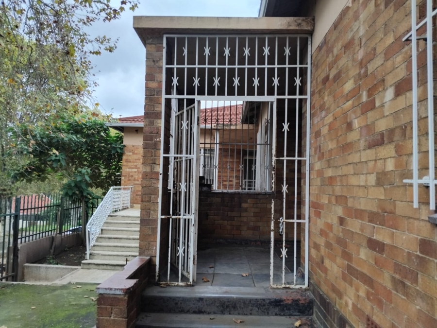 4 Bedroom Property for Sale in Bezuidenhout Valley Gauteng
