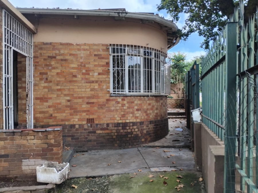 4 Bedroom Property for Sale in Bezuidenhout Valley Gauteng