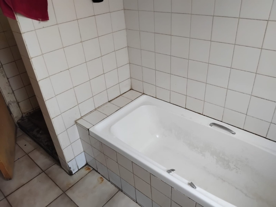 4 Bedroom Property for Sale in Bezuidenhout Valley Gauteng