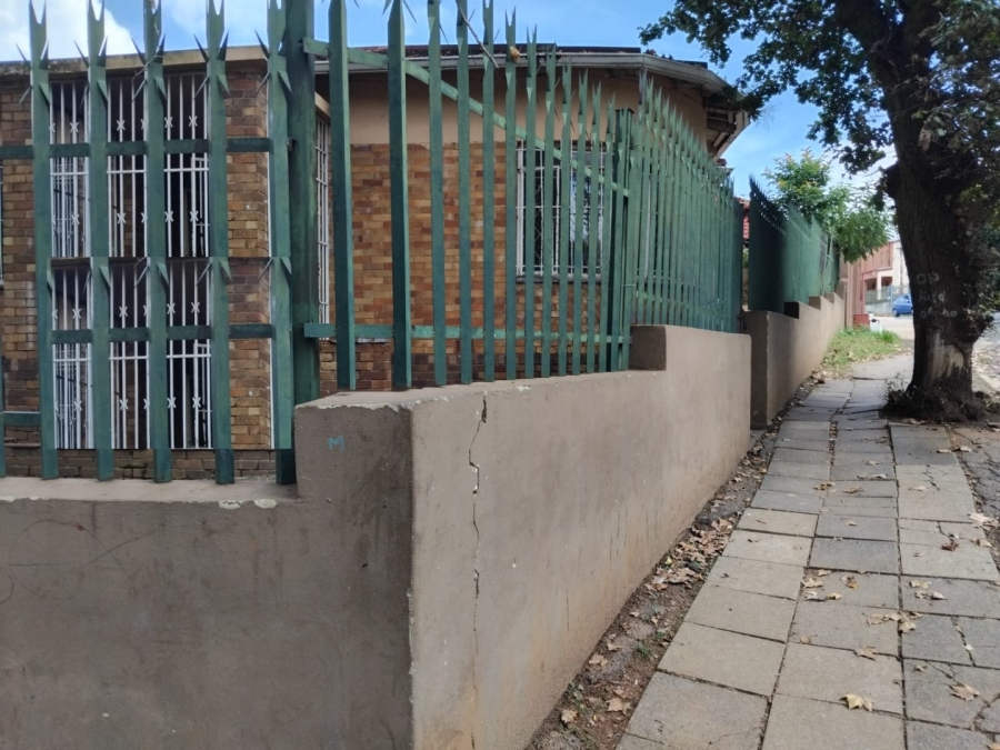 4 Bedroom Property for Sale in Bezuidenhout Valley Gauteng