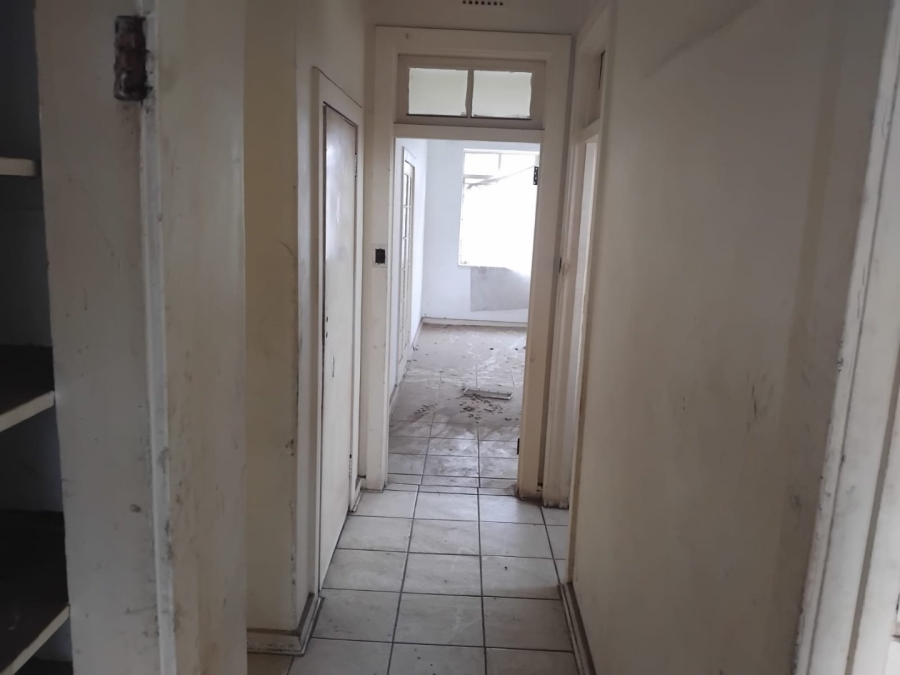 7 Bedroom Property for Sale in Bezuidenhout Valley Gauteng