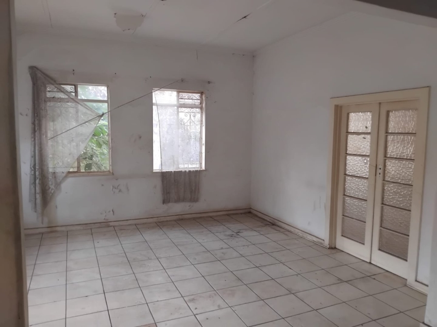 7 Bedroom Property for Sale in Bezuidenhout Valley Gauteng