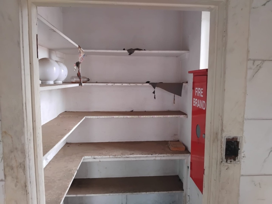7 Bedroom Property for Sale in Bezuidenhout Valley Gauteng