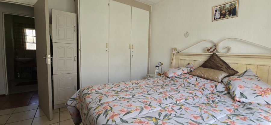 2 Bedroom Property for Sale in Meyersdal Gauteng