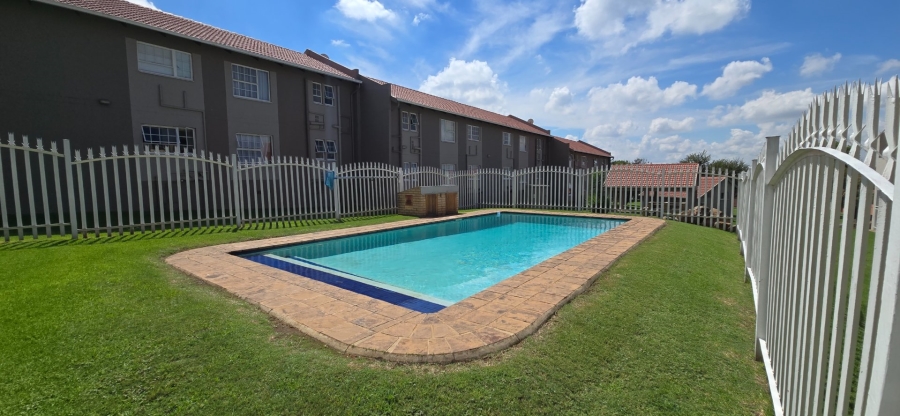 2 Bedroom Property for Sale in Meyersdal Gauteng