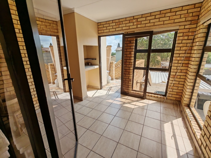 3 Bedroom Property for Sale in Restonvale A H Gauteng