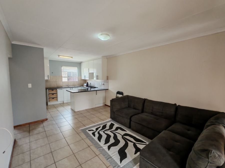 3 Bedroom Property for Sale in Restonvale A H Gauteng