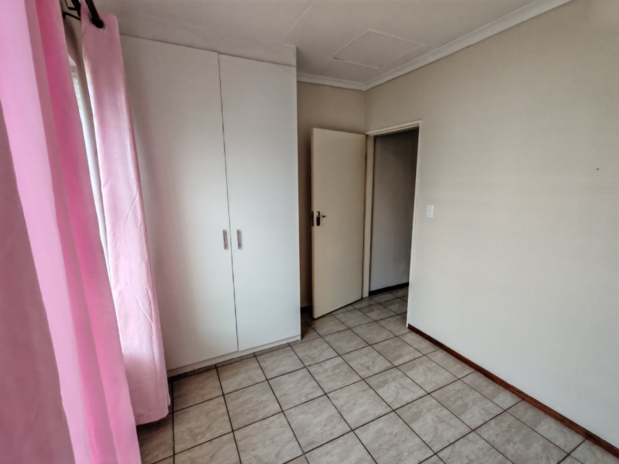 3 Bedroom Property for Sale in Restonvale A H Gauteng