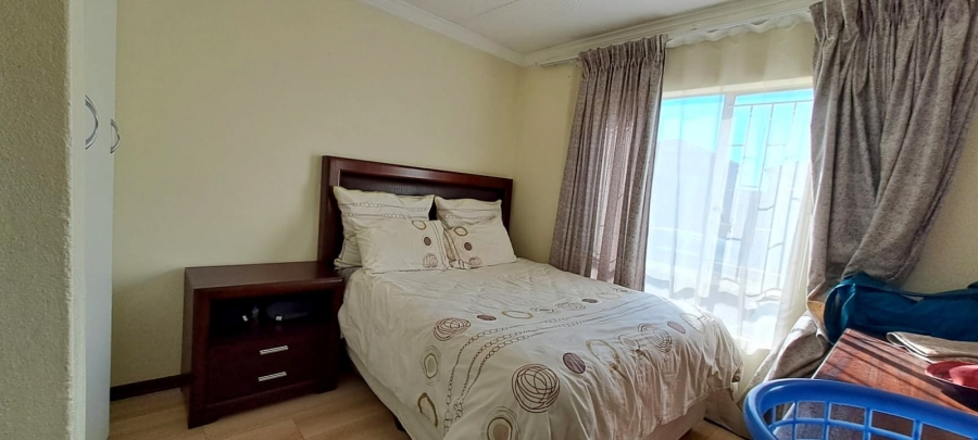 To Let 2 Bedroom Property for Rent in Aeroton Gauteng