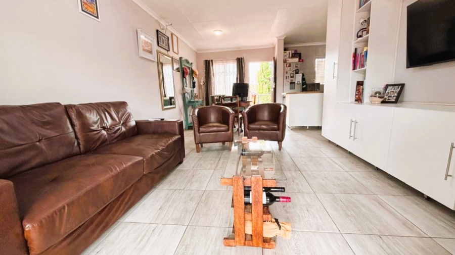  Bedroom Property for Sale in Eco Park Gauteng