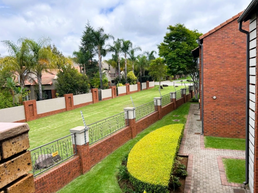  Bedroom Property for Sale in Eco Park Gauteng