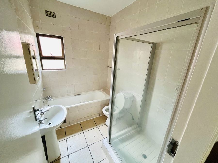 2 Bedroom Property for Sale in Lonehill Gauteng