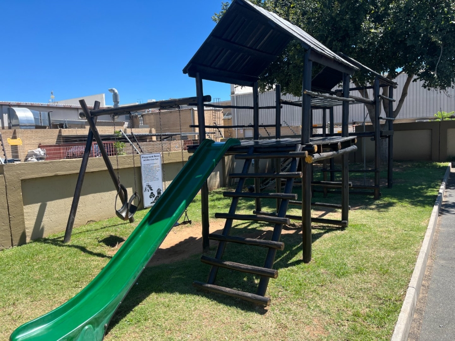 2 Bedroom Property for Sale in Lonehill Gauteng