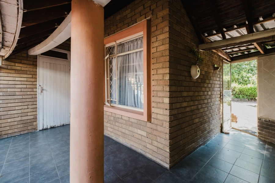 4 Bedroom Property for Sale in Chrisville Gauteng