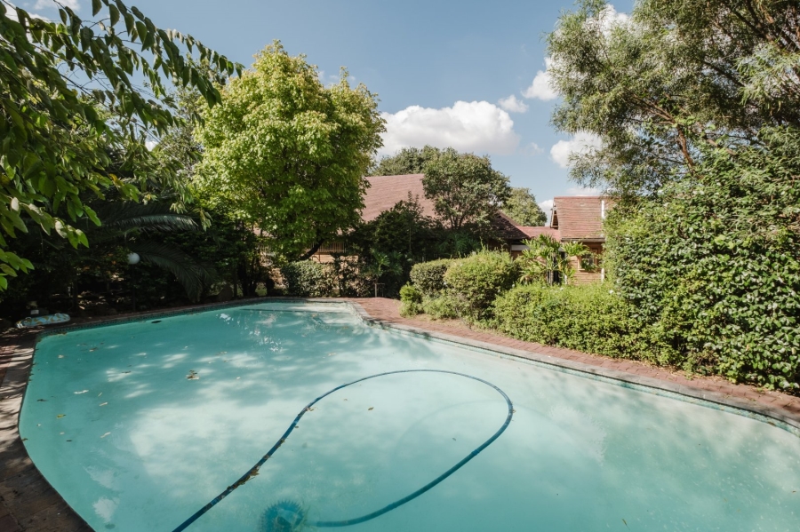 4 Bedroom Property for Sale in Chrisville Gauteng