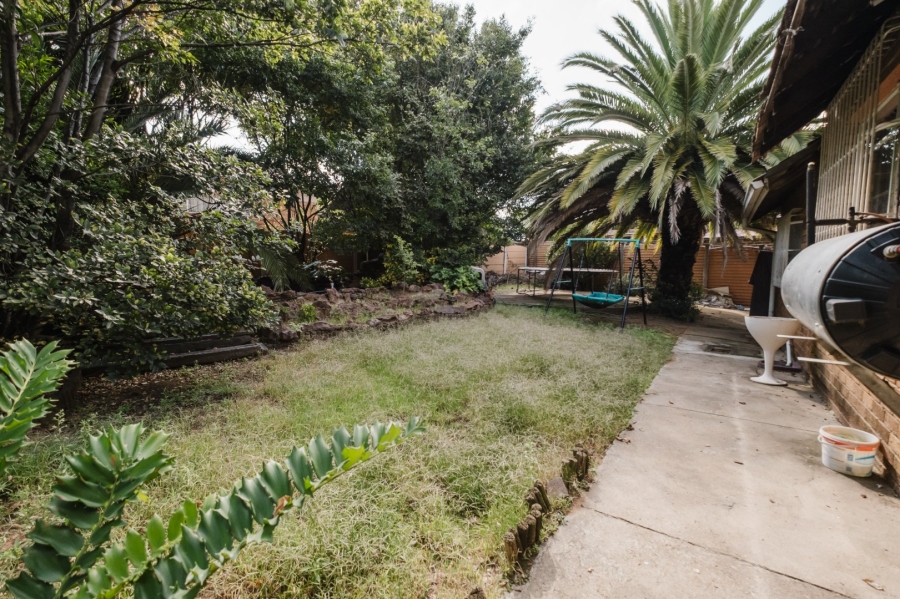 4 Bedroom Property for Sale in Chrisville Gauteng