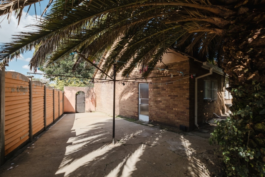 4 Bedroom Property for Sale in Chrisville Gauteng