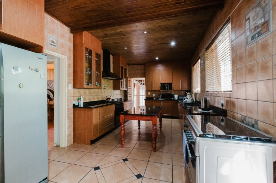 4 Bedroom Property for Sale in Chrisville Gauteng