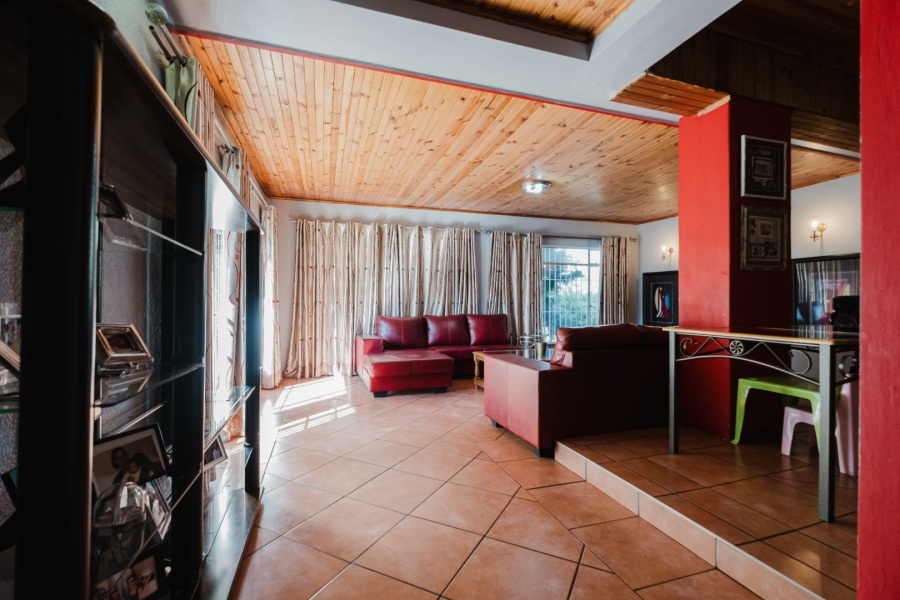 4 Bedroom Property for Sale in Chrisville Gauteng