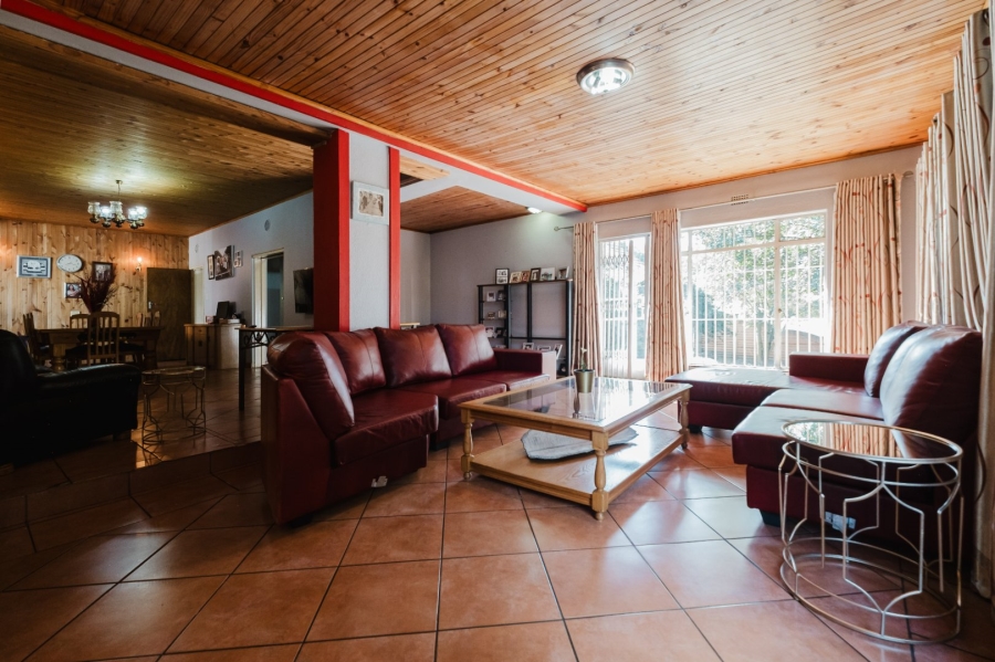 4 Bedroom Property for Sale in Chrisville Gauteng