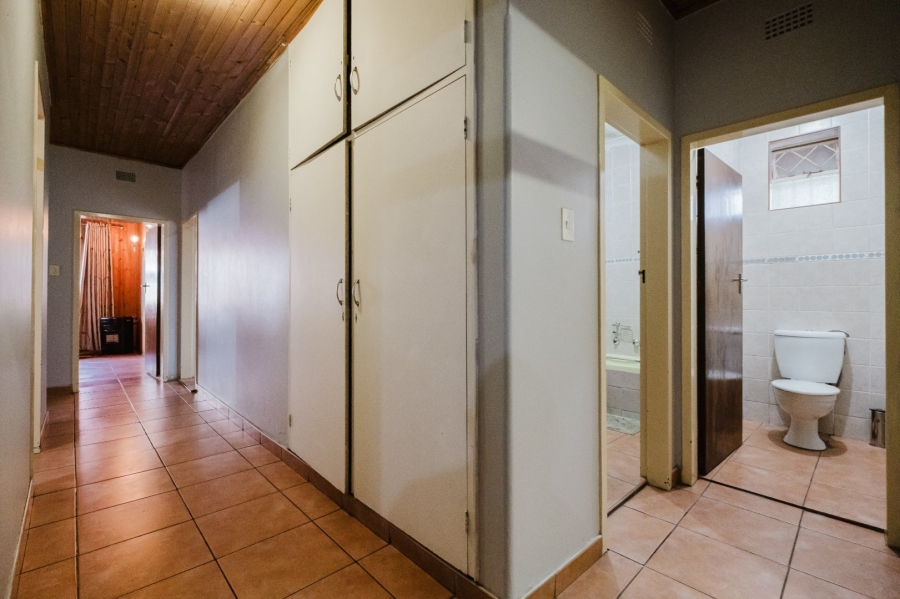 4 Bedroom Property for Sale in Chrisville Gauteng