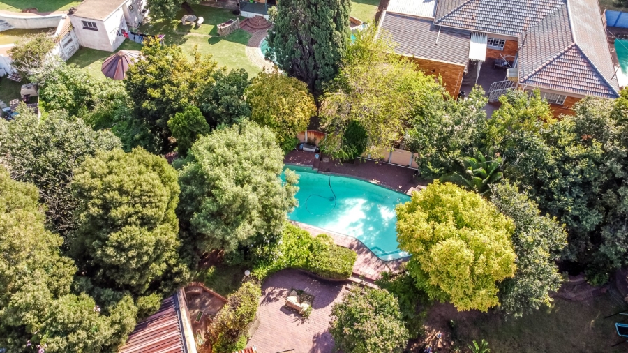 4 Bedroom Property for Sale in Chrisville Gauteng