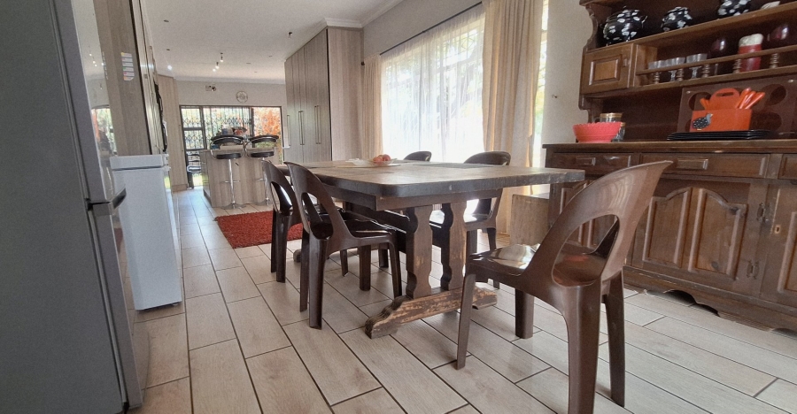 5 Bedroom Property for Sale in Rothdene Gauteng