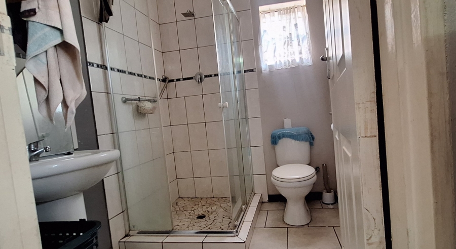 5 Bedroom Property for Sale in Rothdene Gauteng