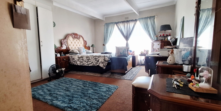 5 Bedroom Property for Sale in Rothdene Gauteng