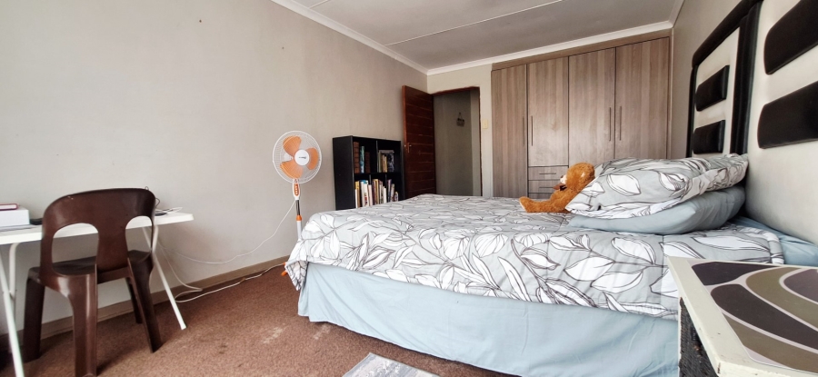 5 Bedroom Property for Sale in Rothdene Gauteng