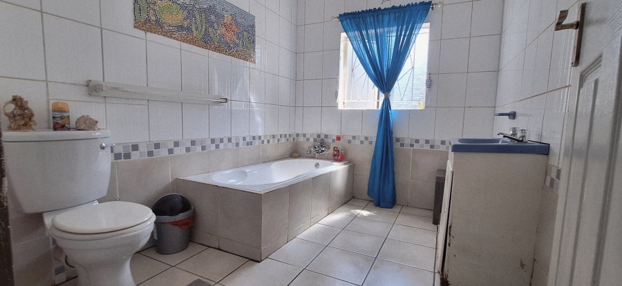 5 Bedroom Property for Sale in Rothdene Gauteng