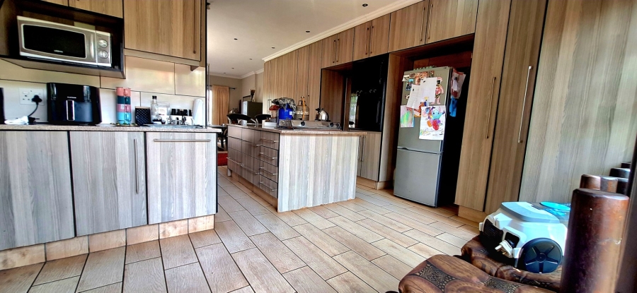 5 Bedroom Property for Sale in Rothdene Gauteng