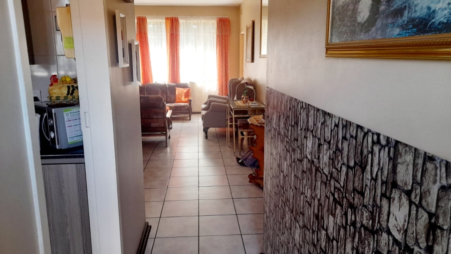 2 Bedroom Property for Sale in Vanderbijlpark CW 3 Gauteng