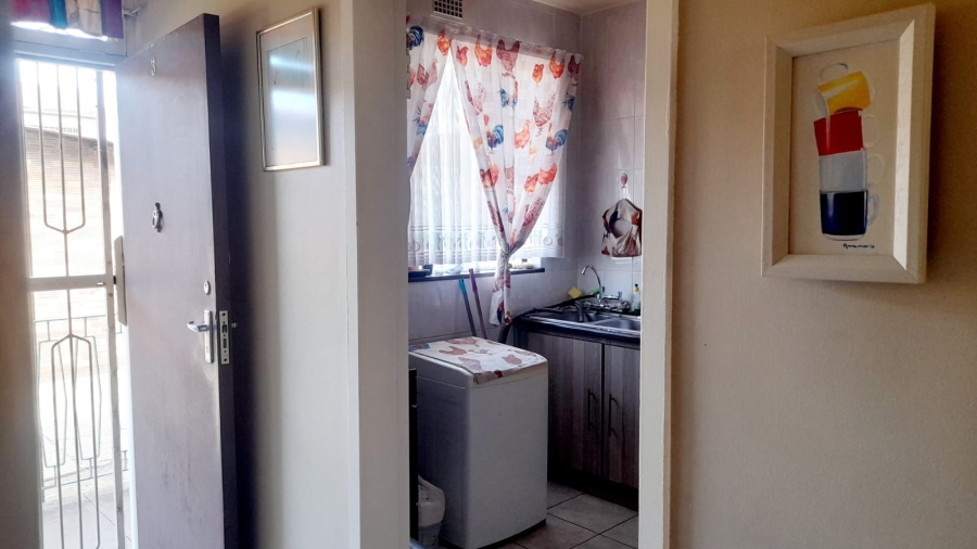 2 Bedroom Property for Sale in Vanderbijlpark CW 3 Gauteng