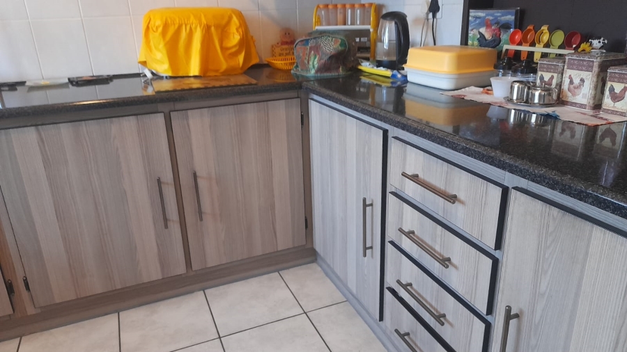 2 Bedroom Property for Sale in Vanderbijlpark CW 3 Gauteng